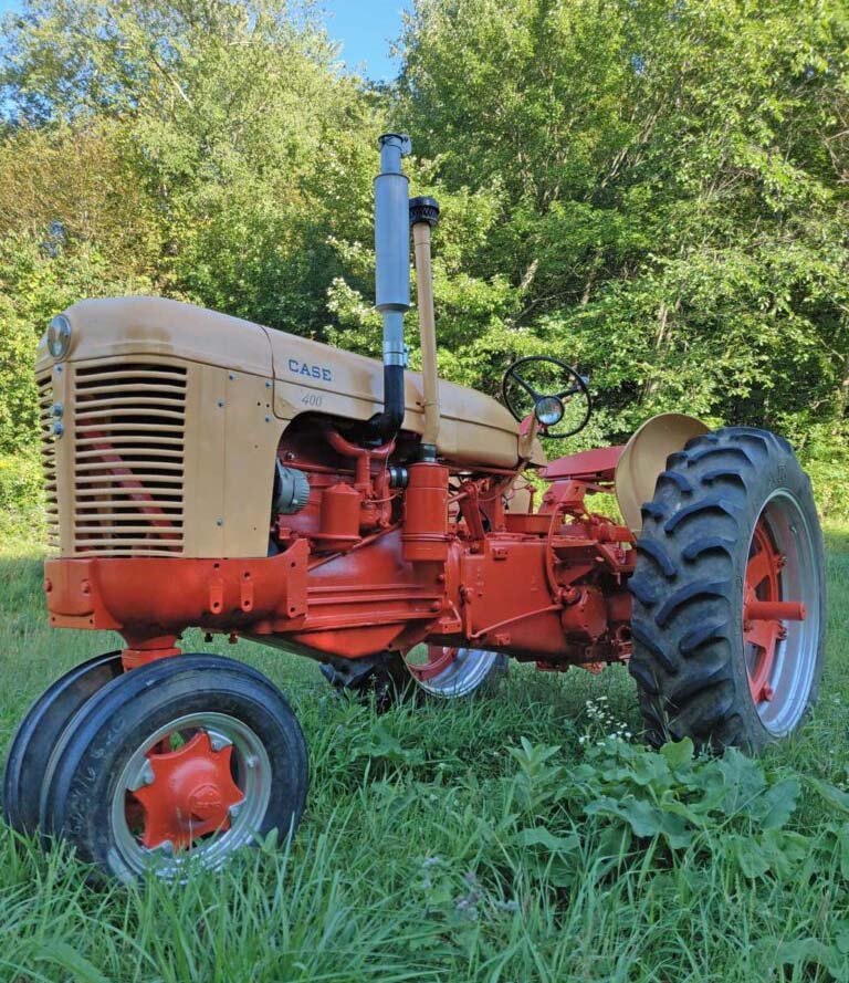 A much more modern -- and clean! -- version of our aging Case tractor. Closest I could find of this "tricycle" style.